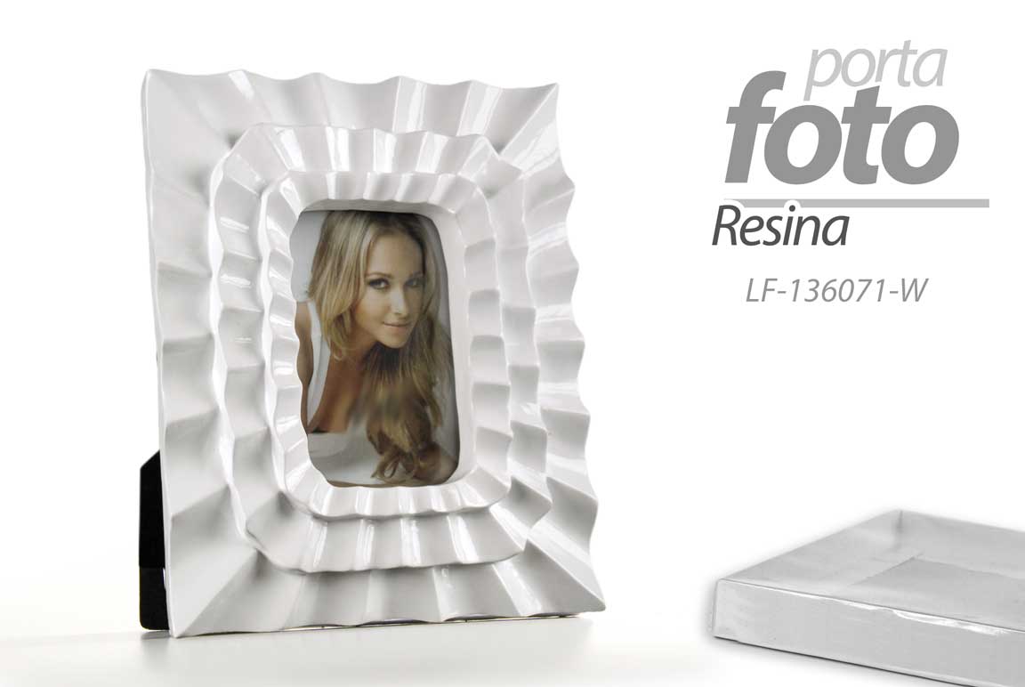 8025569588075 CORNICE PORTA FOTO 13*18 CM IN RESINA DELUXE STILE CLASSICO MODERNO DA TAVOLO - immagine 1